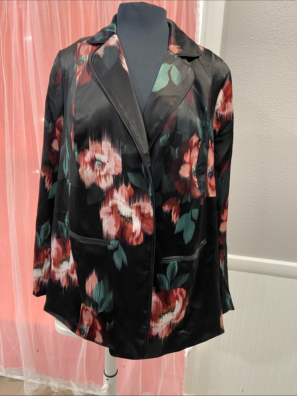 torrid Black Floral Satin Blazer size 1 X